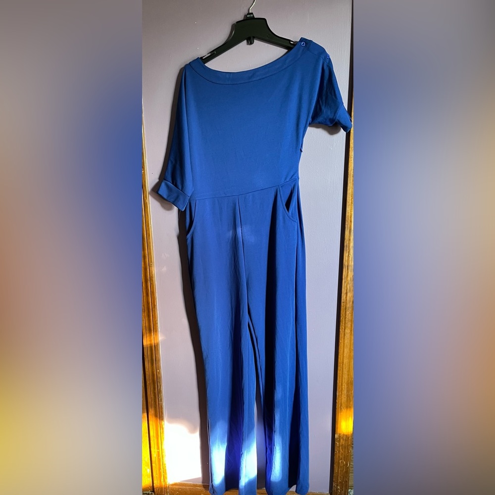 Blue pant suit